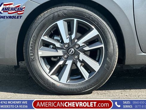 Used 2025 Nissan Versa SV FWD image 35