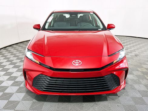 Used 2025 Toyota Camry LE FWD image 8