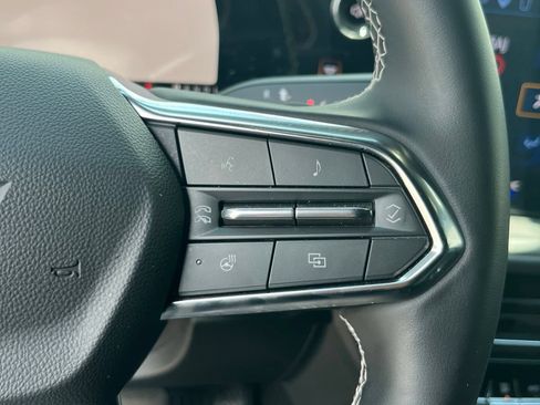 Used 2026 Chevrolet Traverse LT FWD image 21