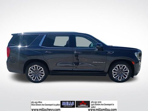 Used 2023 GMC Yukon Denali Ultimate image 4