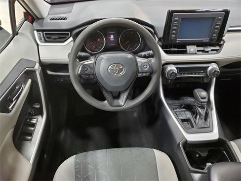 Used 2021 Toyota RAV4 XLE image 18