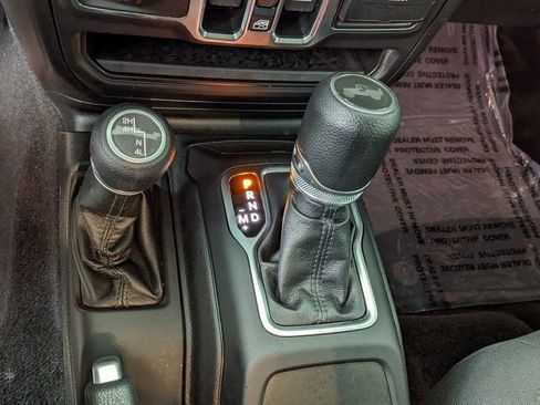 Used 2021 Jeep Wrangler Unlimited Sport image 30