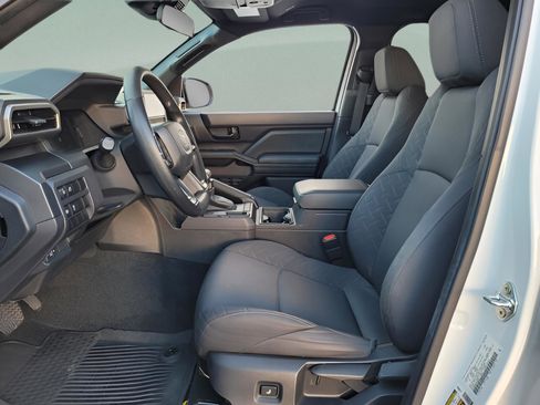 Certified 2024 Toyota Tacoma SR image 9