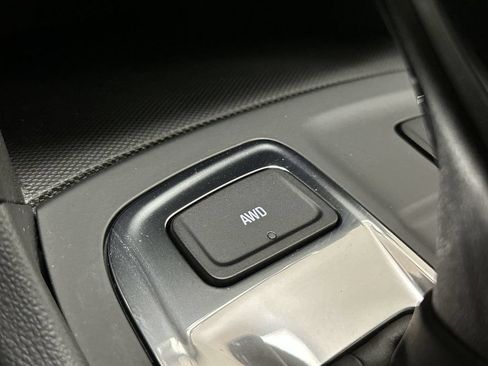 Used 2024 Chevrolet Equinox LT AWD/4WD image 39