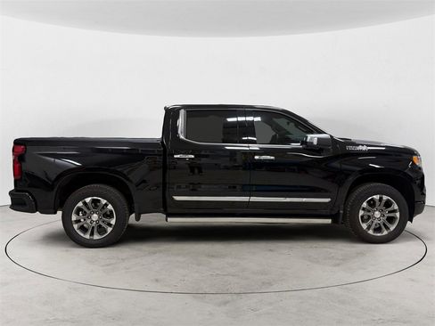 Used 2024 Chevrolet Silverado 1500 High Country w/ Technology Package image 6