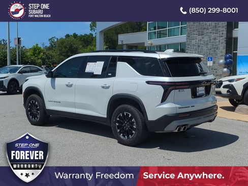Used 2025 Chevrolet Traverse Z71 w/ Driver Confidence Package AWD/4WD image 5