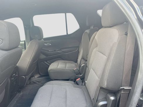 Used 2023 Chevrolet Traverse LT FWD image 23