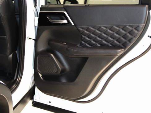 Used 2023 Mitsubishi Outlander SEL image 65