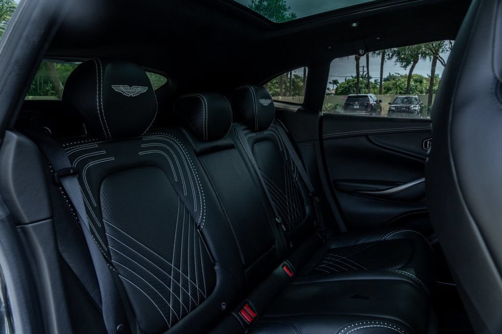 Used 2021 Aston Martin DBX AWD/4WD image 22