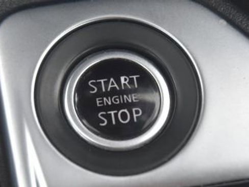 Used 2020 Nissan Sentra SV FWD image 19