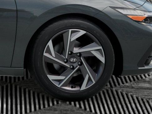 New 2026 Hyundai Elantra Limited FWD image 8
