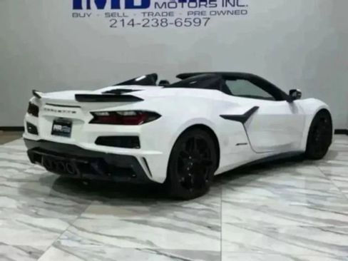 Used 2025 Chevrolet Corvette Z06 w/ Battery Protection Package image 14