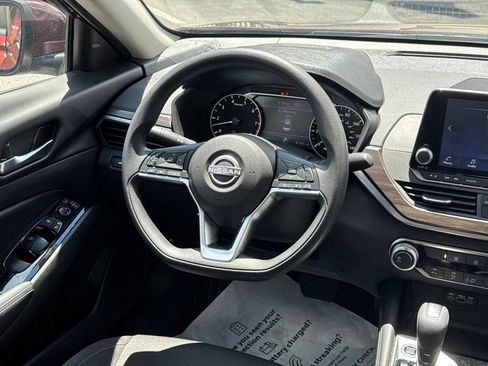 Used 2023 Nissan Altima 2.5 SV AWD/4WD image 18