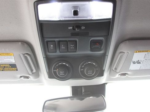Used 2020 Toyota 4Runner TRD Off-Road AWD/4WD image 22