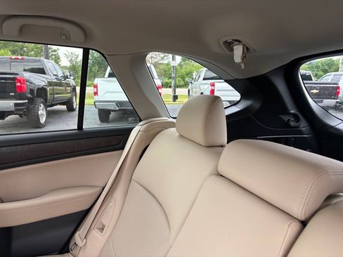 Used 2017 Subaru Outback 2.5i Limited AWD/4WD image 13