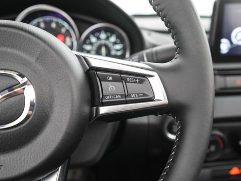 Used 2023 MAZDA MX-5 Miata Club w/ Appearance Package RWD image 22