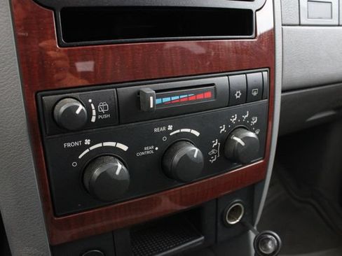 Used 2004 Dodge Durango SLT AWD/4WD image 15