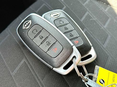 Used 2024 Nissan Kicks SV image 29