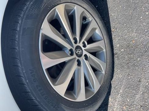 Used 2016 Hyundai Sonata Sport w/ Option Group 02 image 14