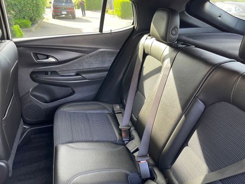 Used 2025 Buick Envista Preferred image 39