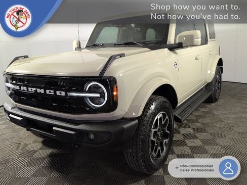 New 2025 Ford Bronco Outer Banks image 1