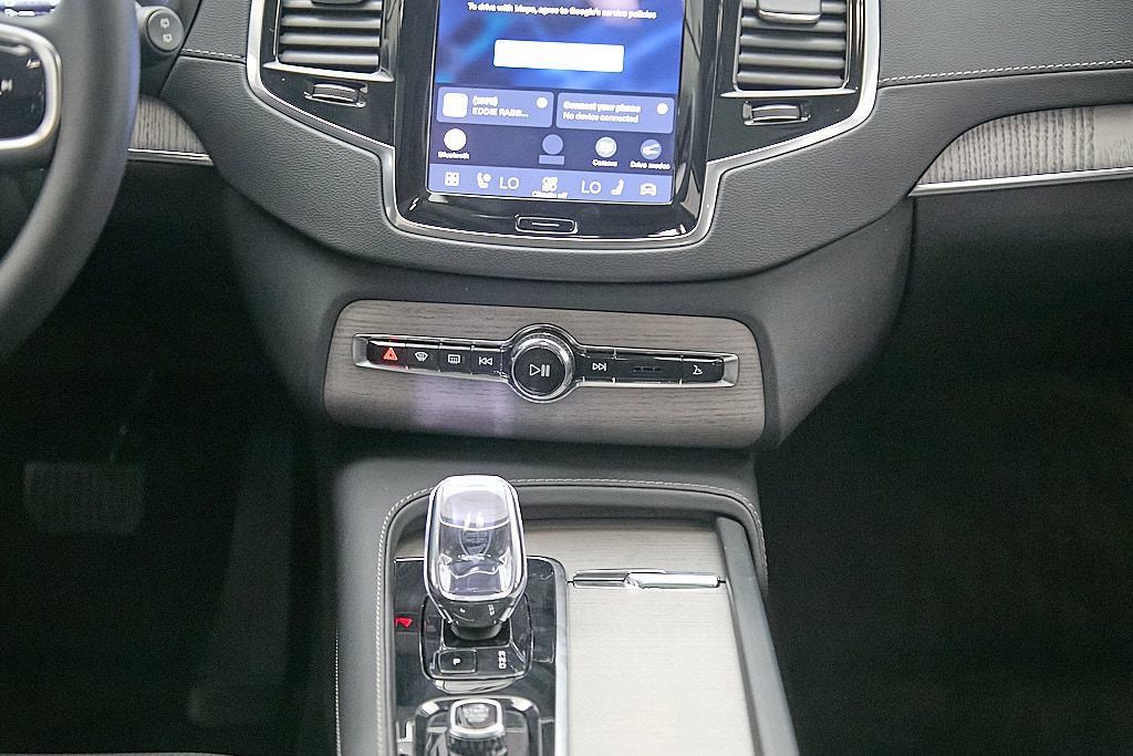 Certified 2024 Volvo XC90 T8 Ultimate w/ Protection Package Premier AWD/4WD image 31