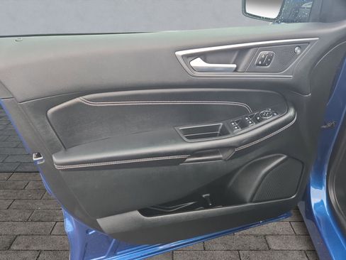 Used 2023 Ford Edge Titanium w/ Equipment Group 301A image 10