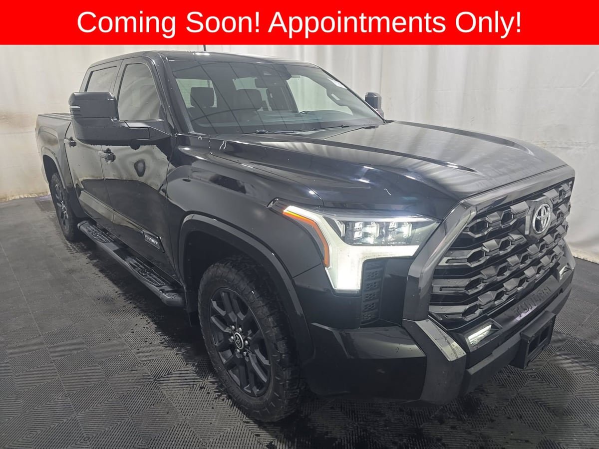 Used 2022 Toyota Tundra Platinum AWD/4WD image 1