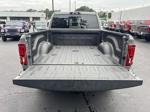 New 2026 RAM 3500 Limited AWD/4WD image 18