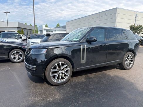 Certified 2025 Land Rover Range Rover Long Wheelbase SE AWD/4WD image 2