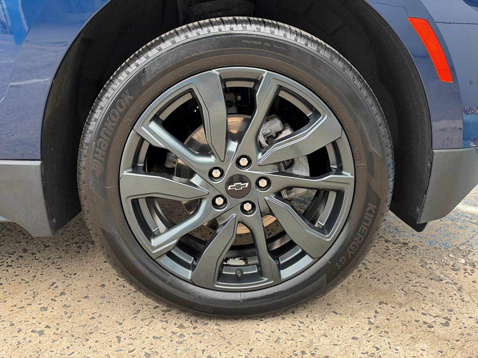 Used 2023 Chevrolet Equinox RS w/ RS Leather Package AWD/4WD image 47