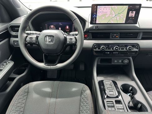 New 2026 Honda Pilot Sport image 11