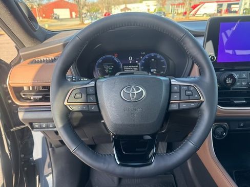Used 2026 Toyota Grand Highlander AWD Hybrid image 29