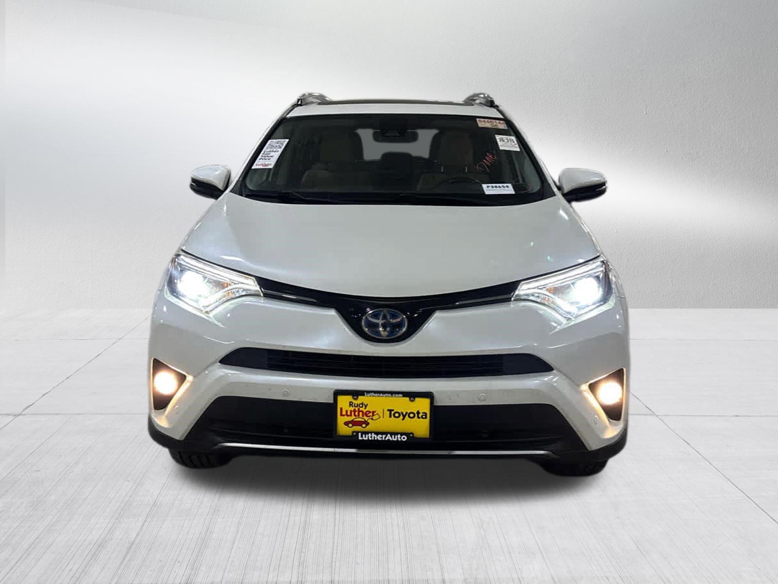 Certified 2018 Toyota RAV4 Limited AWD/4WD image 2