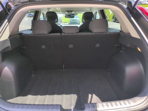 Used 2025 Kia Niro LX FWD image 28