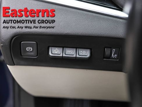 Used 2022 Buick Enclave Avenir w/ Avenir Technology Package AWD/4WD image 21