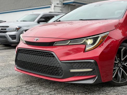 Used 2020 Toyota Corolla SE w/ SE Premium Package FWD image 2