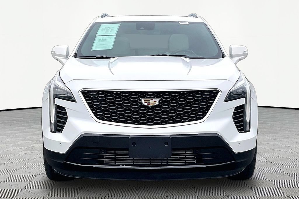 Used 2022 Cadillac XT4 Sport w/ Sun And Sound Package AWD/4WD image 2