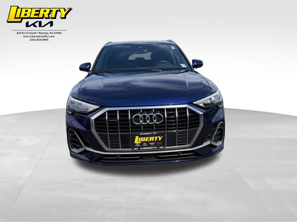 Used 2022 Audi Q3 2.0T Premium AWD/4WD image 2