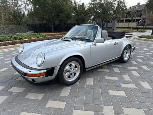 Used 1989 Porsche 911 Carrera RWD image 22