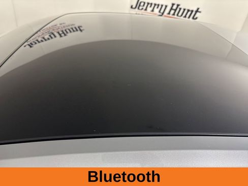 Used 2020 Volkswagen Jetta SE w/ SE Cold Weather Package image 9