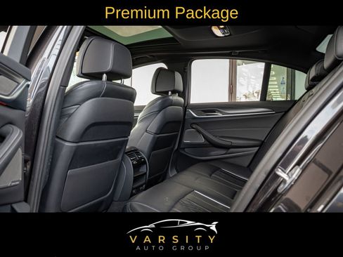 Used 2022 BMW 530i w/ M Sport Package image 11