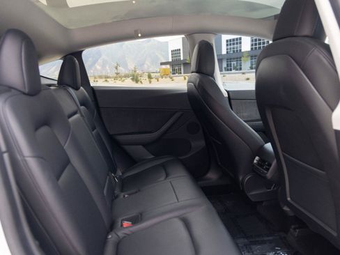 Used 2020 Tesla Model Y Long Range AWD/4WD image 23