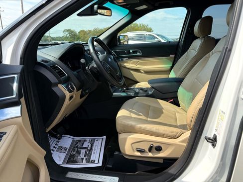 Used 2016 Ford Explorer Limited w/ Equipment Group 301A image 9