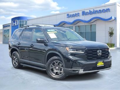 Certified 2025 Honda Pilot TrailSport