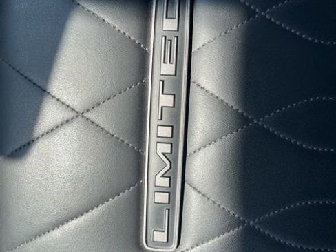 Used 2025 RAM 1500 Limited AWD/4WD image 21