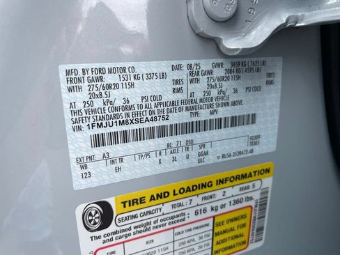 Used 2025 Ford Expedition Platinum AWD/4WD image 48