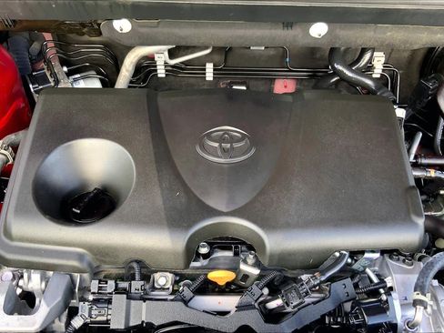 Used 2025 Toyota RAV4 LE FWD image 32