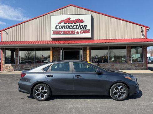 Used 2019 Kia Forte LXS image 3