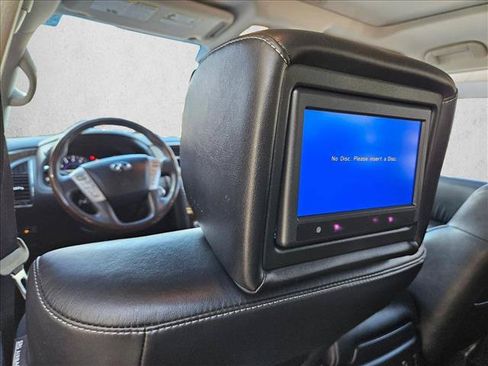 Used 2017 INFINITI QX80 2WD w/ Driver Assistance Package image 16
